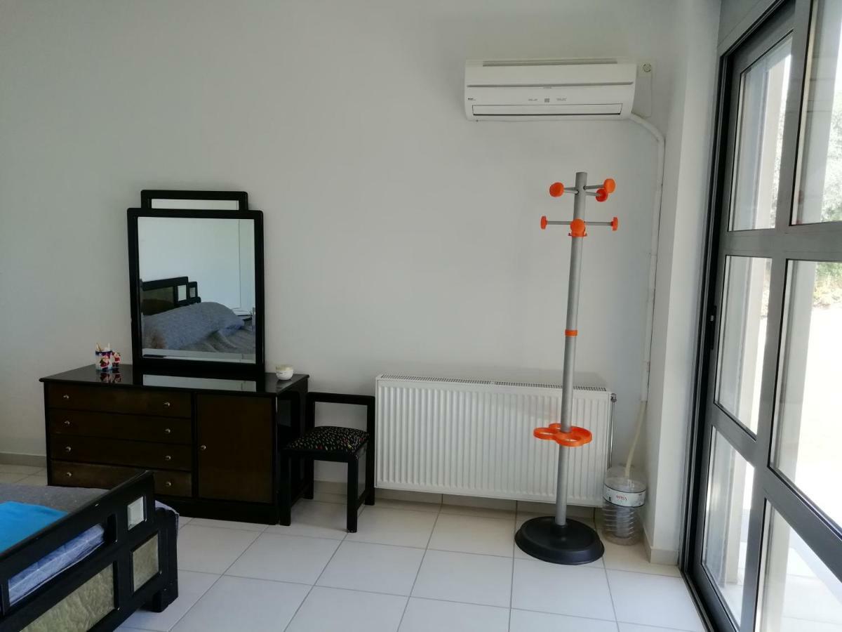 Dimitra Hotel Rafína Екстериор снимка