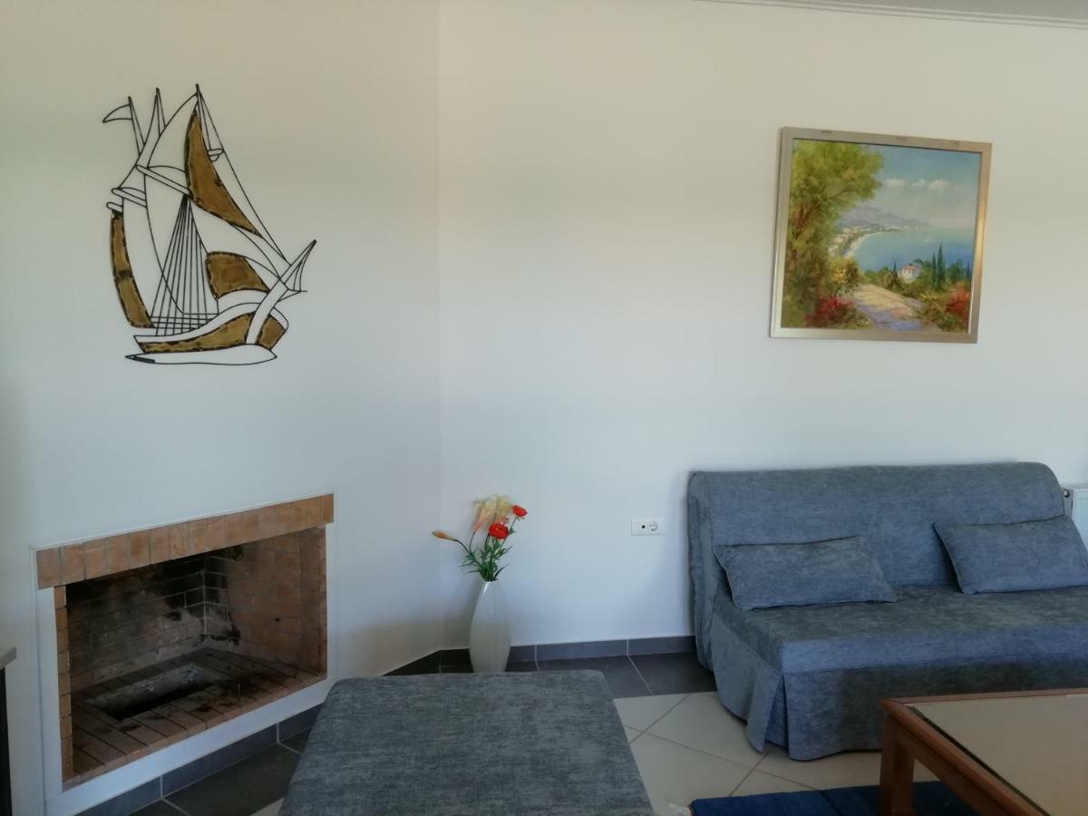 Dimitra Hotel Rafína Екстериор снимка